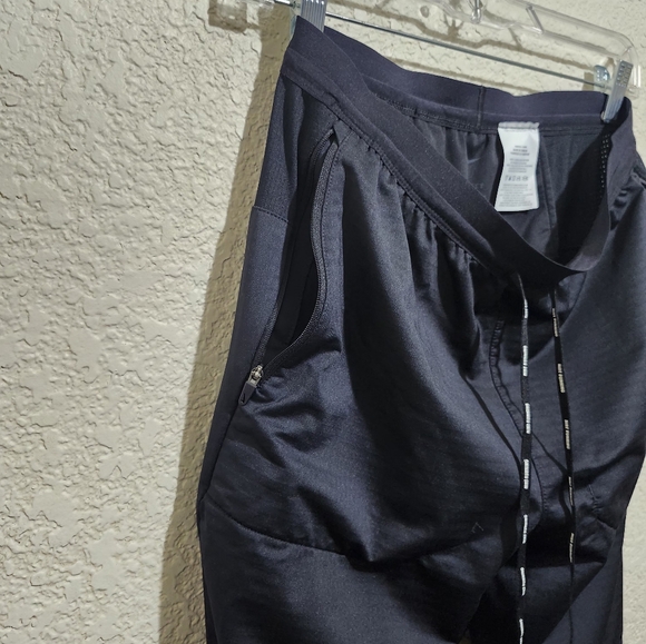 Nike Running  Dry-Fit Black  Jogger Pants - Picture 9 of 10